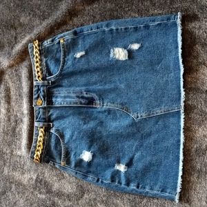 Boohoo chain waist detail denim skirt